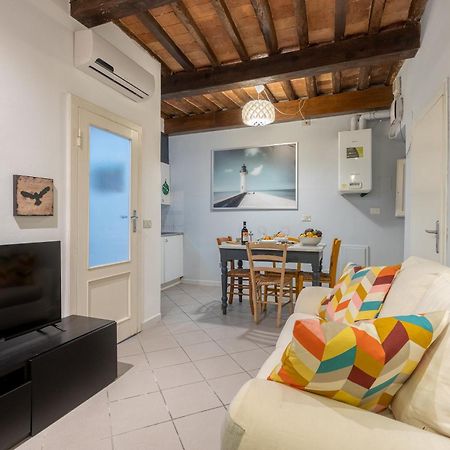 Piazza Dei Cavalieri Confortable Apartment Pise Extérieur photo